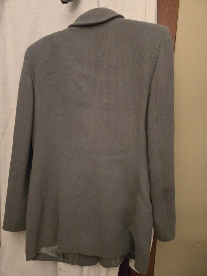 GIORGIO ARMANI green ladies wool blend blazer SZ 40 MADE IN ITALY  - Image 2 of 4