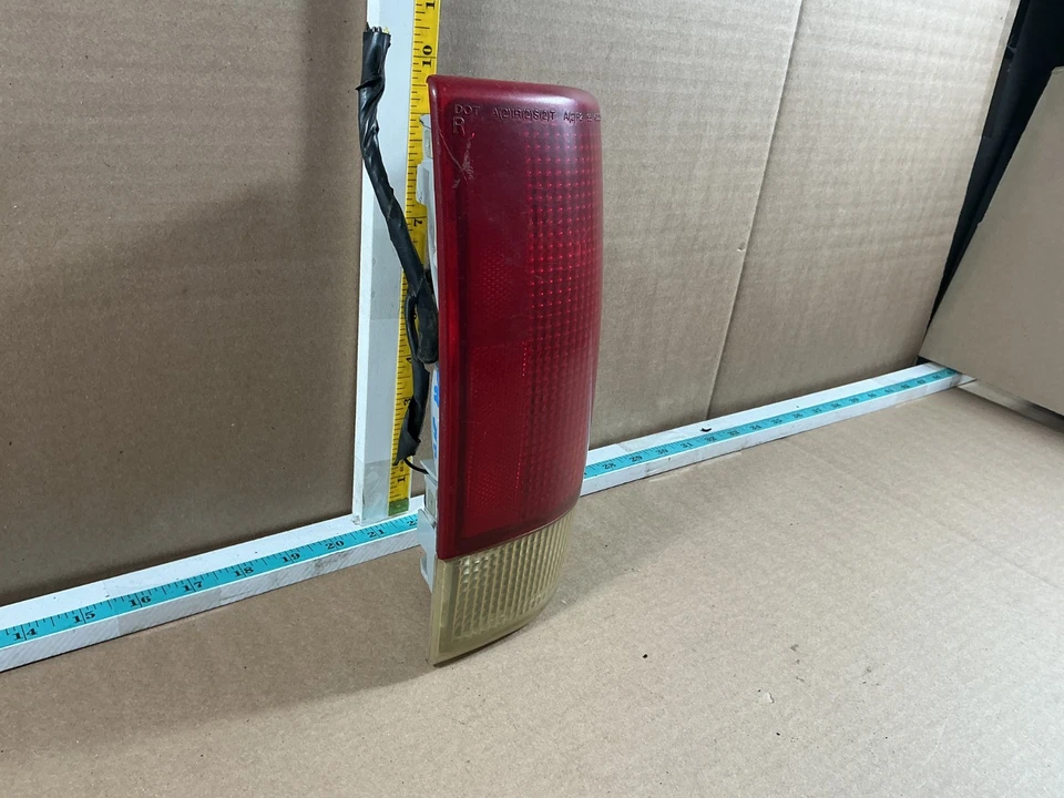 1995-2005 Chevrolet Blazer lanterna traseira direita lateral do passageiro 16518500 fabricante de equipamento original - Imagem 3 de 4