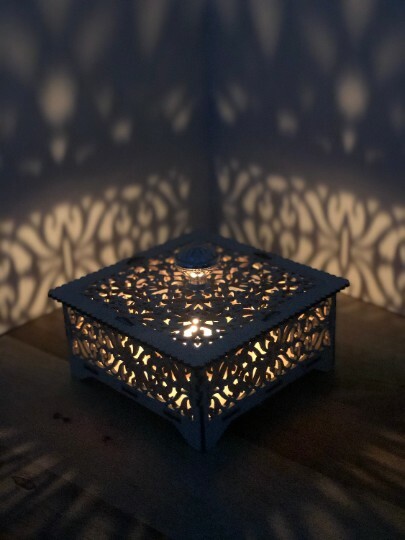 Boite en bois marocaine artisanale de luxe 20x20 cm fait main