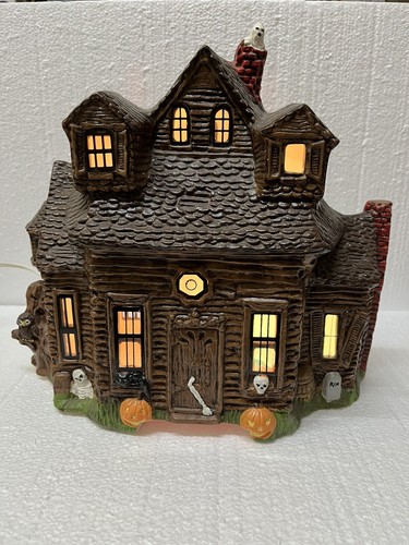 Vintage Ceramic Large Flashing Lights Haunted House 11x11” - Picture 4 of 20