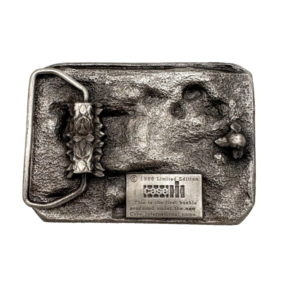 1985 限量版保护壳 IH 组合拖拉机老式金属皮带扣 — 第 3/4 张图片