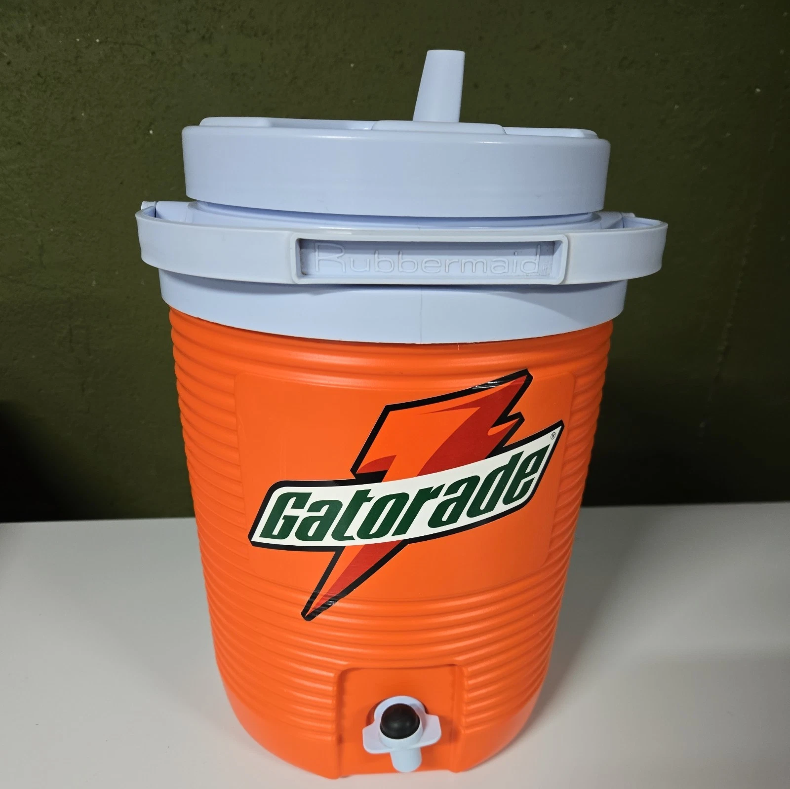 Gatorade 2 Gallon Thermos Dispenser Spout Flip Drink Top Orange Beverage Cooler
Opens in a new windo