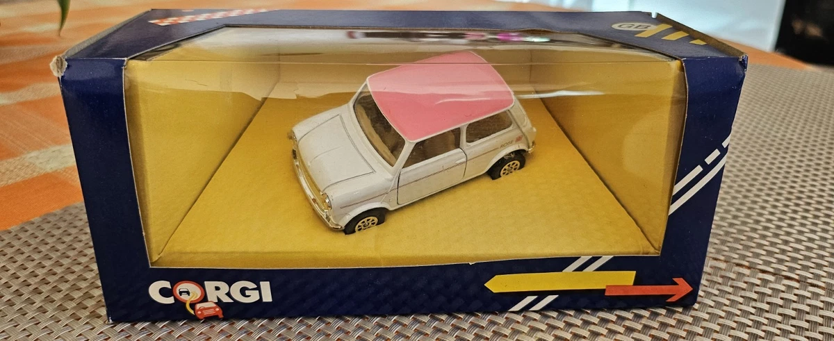 【希少限定】CORGI MINI ミニクーパー1959-1989 30周年記念 CORGI MINI Special Editions 1/36 MODELS | ミニクーパー・ローバー
