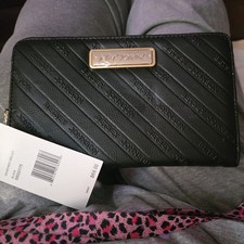 Portafoglio Betsey Johnson rosso logo in rilievo oversize XL NUOVO CON ETICHETTE