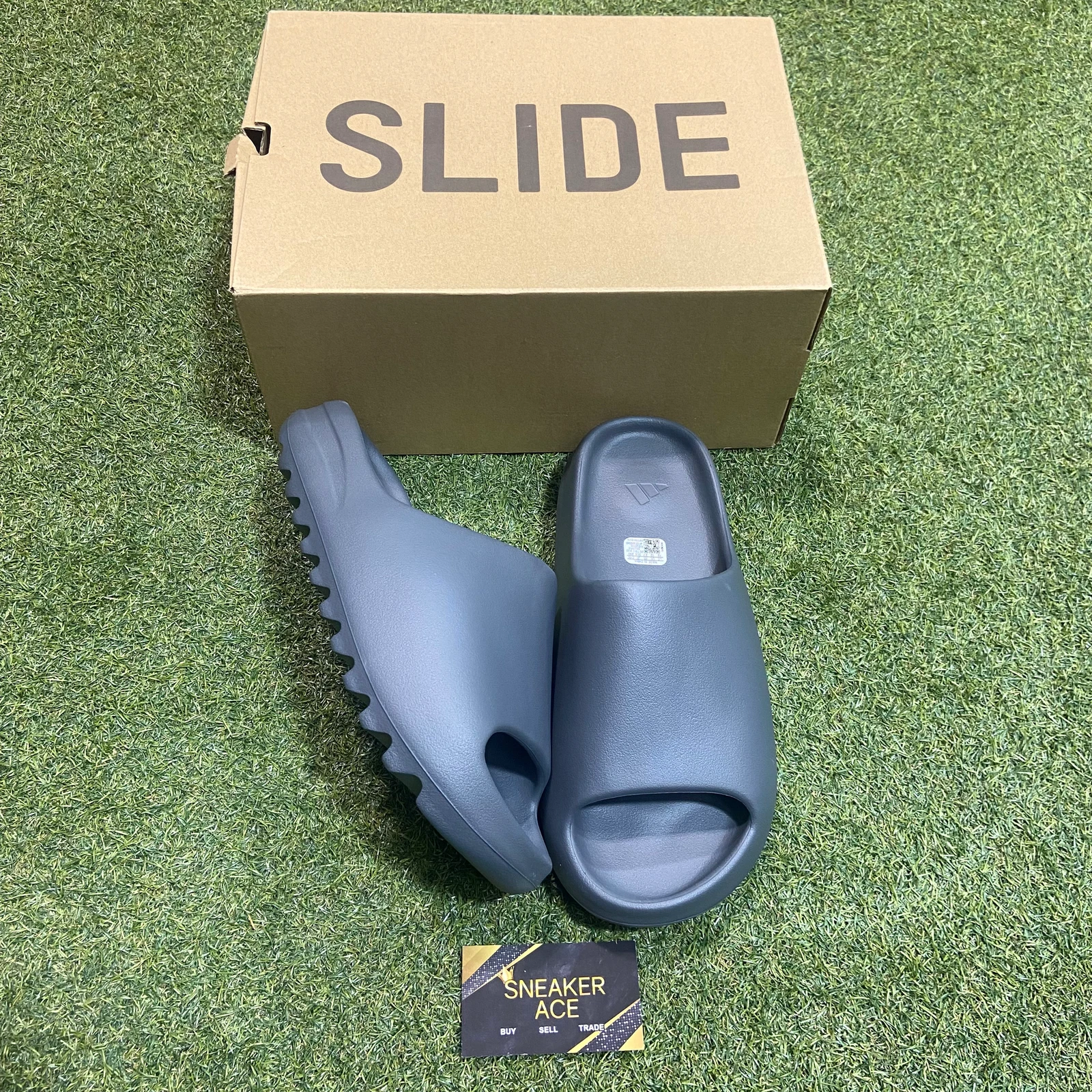 Yeezy Slides grigio ardesia: 10