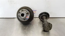 19 CHEVY SILVERADO 1500 REAR RING GEAR AND PINION 9.5" 3.23 RATIO