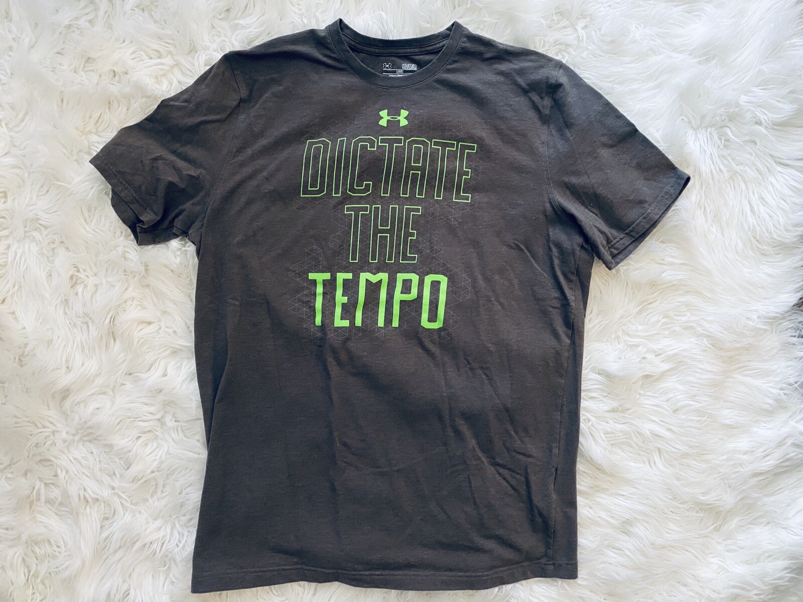 under armour graphic tees