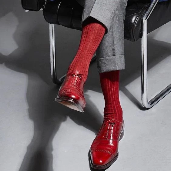 Handmade Pure Red Leather brogue shoes, office wear shiny leather Toe Cap Shoe