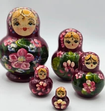 Walbest Russian Nesting Dolls Handmade Wooden Matryoshka.  Signed on Bottom
