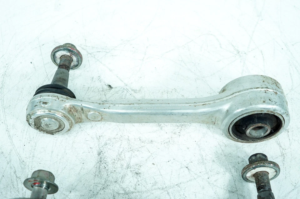 07-12 Brazos de control superiores traseros izquierdo y derecho Lexus LS460 4,6 L OEM TRACCIÓN TRASERA 5089 Foto 2 de 4