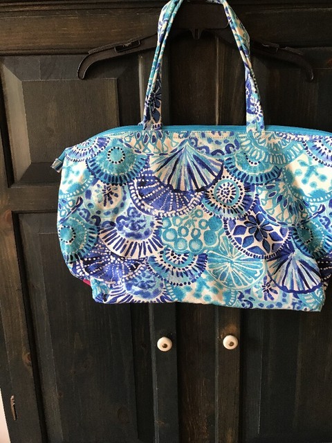 zip up beach bag