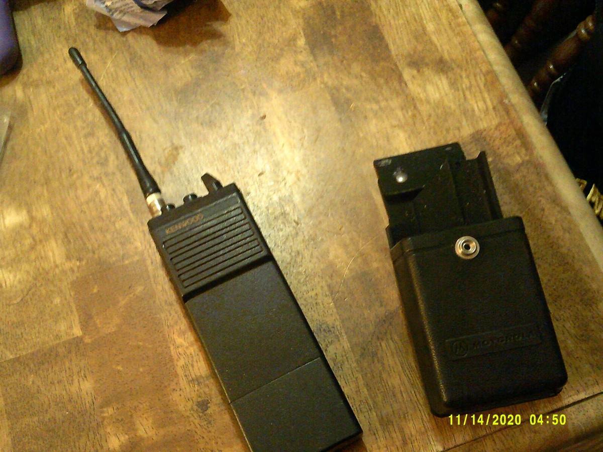 Kenwood TK-310(SC) Two-Way 10-Channel Handheld Transciever