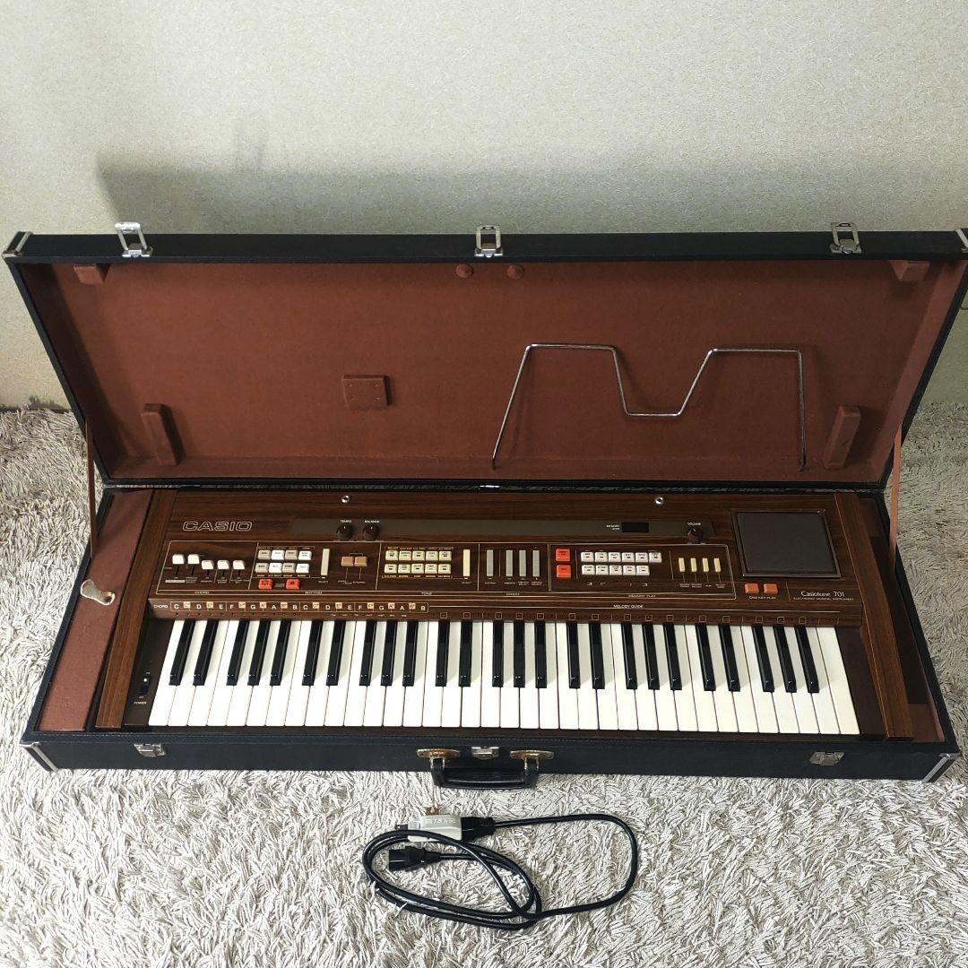 美品 CASIO カシオトーン CT-701 アナログシンセ 61鍵 ケーブル付 Casio Casiotone CT-701 61-Key Electronic Piano Vintage