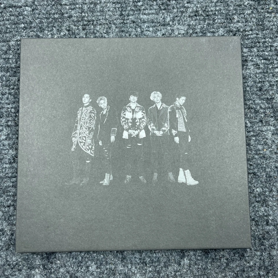 WINNER 2016 WINNER EXIT TOUR IN SEOUL LIVE 2 CD + PHOTOBOOK + PHOTOCARD Foto 2 de 4