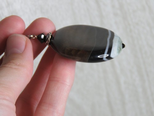 Agate Banded Onyx Marbled Polished Circle Necklace Pendant Artisan 1.5" - Picture 5 of 8