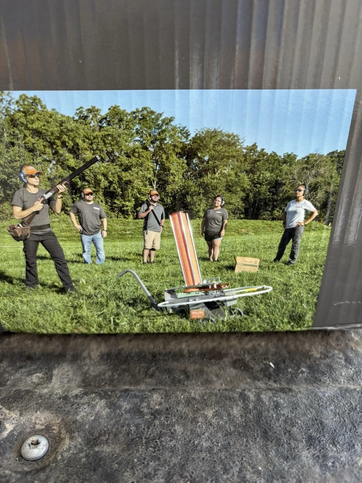 Trampa electrónica Champion Wheelybird, alimentación automática, 50 arcillas, lanzamiento de pedal Foto 2 de 4