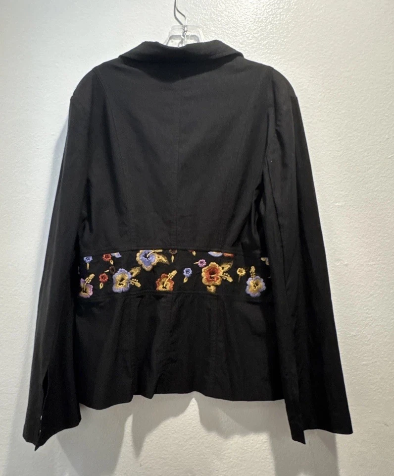 Vintage Bisou Bisou Women’s Size 16 Y2K Black Embroidered Floral Trim Blazer - Image 3 of 4