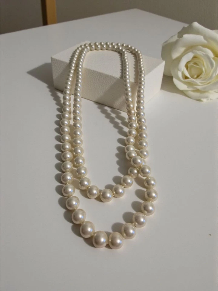 Hilo largo de perlas de imitación Macy's Foto 2 de 4