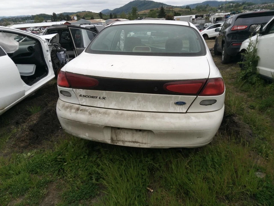 Used Front Right Door Window Regulator Front fits: 1997 Ford Escort Sdn manual R - Image 3 of 4