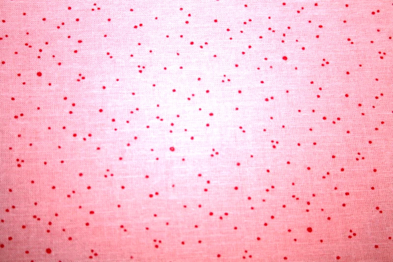 PUNTOS ROSA OSCURO SOBRE ROSA CLARO DE BENARTEX - TELA 100% ALGODÓN Foto 2 de 3
