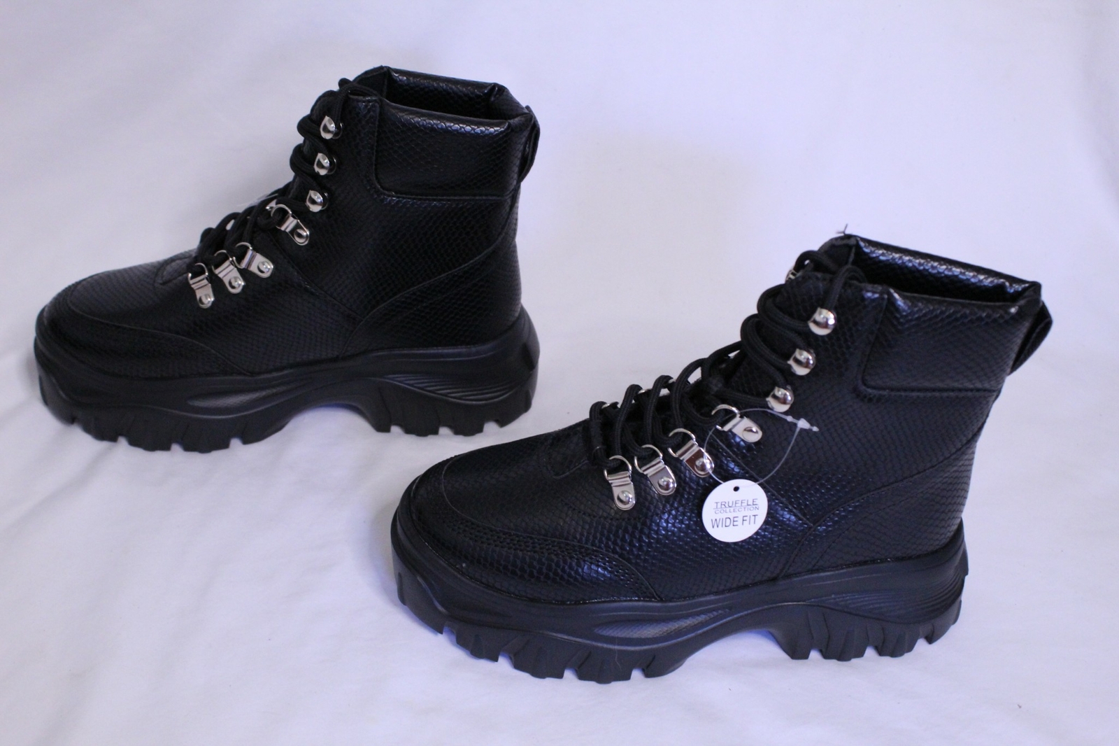 truffle collection chunky heeled chelsea boots