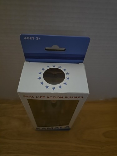 NEU in Box US Vizepräsident Kamala Harris Actionfigur 7" Puppe Spielzeug Neuheit - Bild 3 von 6
