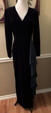 VTG 80s Victor Costa Green Velvet Long Sleeve Gown With Ruffle Leg Slit M