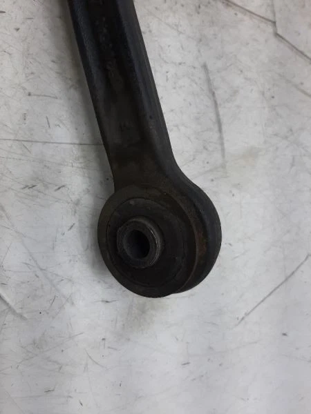 Brazo de control superior brazo fundido trasero 04-10 CHEVROLET AVALANCHE 1500 15208540 Foto 2 de 4