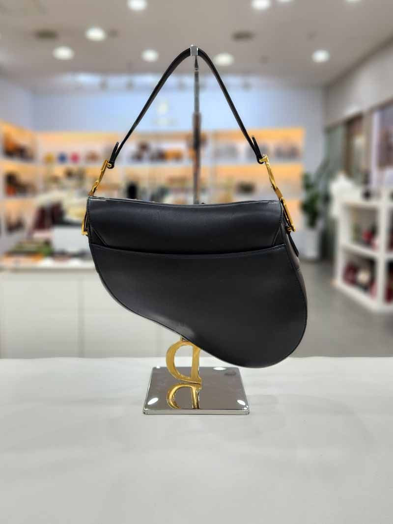 Dior Black Saddle Medium Shoulder Bag M0455CBAA 125840390 | eBay Dior Black Saddle Medium Shoulder Bag M0455CBAA 125840390 | eBay
