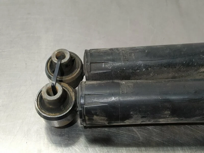 562104EA2C juego amortiguadores trasero para NISSAN QASHQAI (J11E) 2014 945852 - Imagen 4 de 4