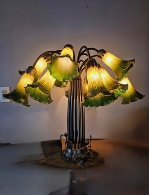 Vintage Tiffany Style Lily Pad & Tulip 15 Light Table Lamp Bronze