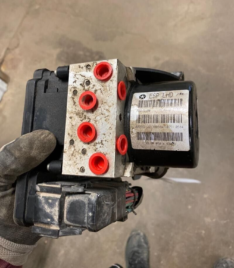 2020 アンティクトン 2014-2020 Dodge Journey ABS Anti-Lock Brake Pump Module