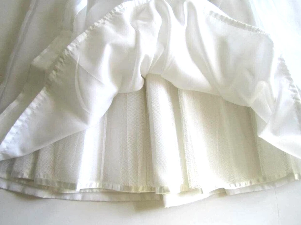 Vestido Formal Blanco Colección Reliquia Strasburg 6Y Usado en Excelente Condición Foto 4 de 4