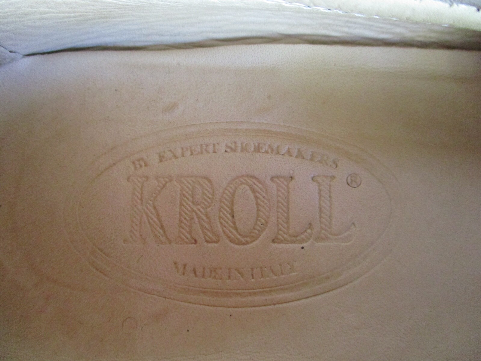 Kroll modern beige brown python leather driving d… - image 6