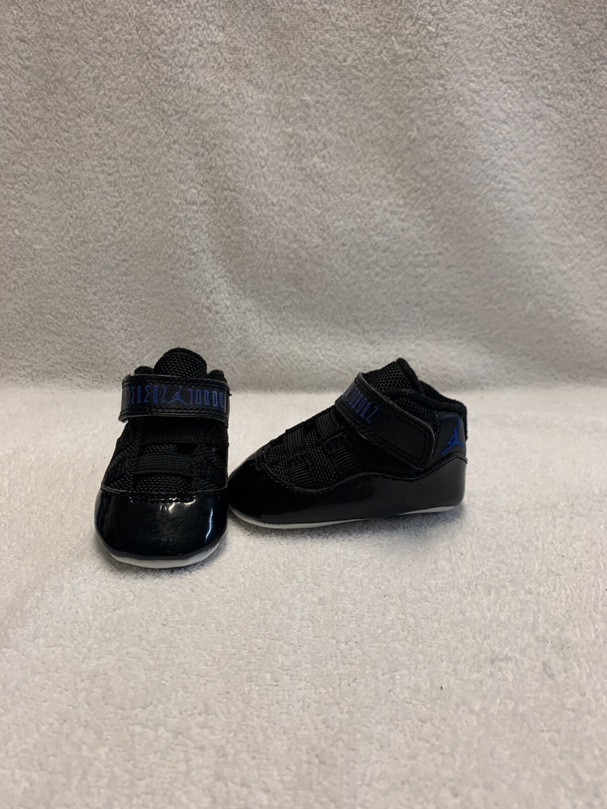 baby boy jordan crib shoes