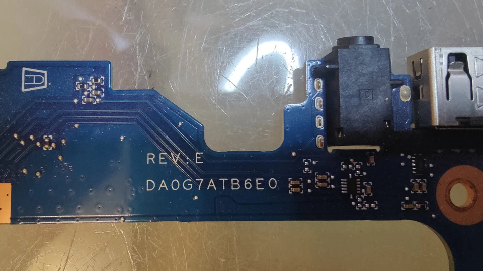 HP 14-CE SCHEDA AUDIO JACK 2 USB DA0G7ATB6E0 - Immagine 4 di 4