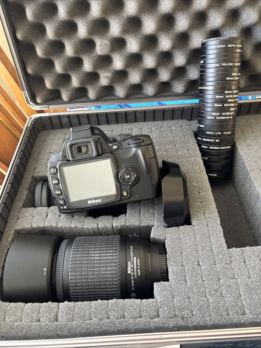 Nikon D40x Digital Camera 10.2MP Nikkor 18-55mm 55-200mm Lenses