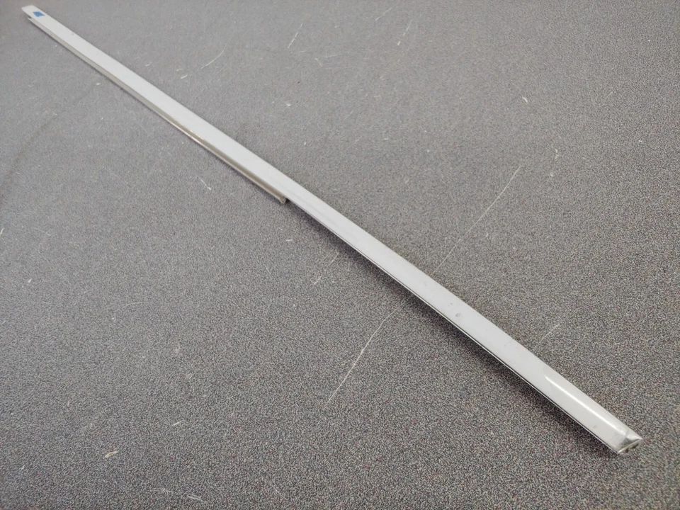 USED ORIGINAL PORSCHE 911 912 COUPE BRIGHT LEFT DOOR UPPER HORIZONTAL TRIM L17 — 第 4/4 张图片