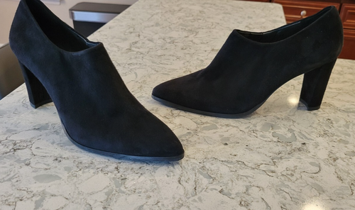 Stuart Weitzman Women's Black Suede Boots Ankle Short Booties 11 M Made in Spain