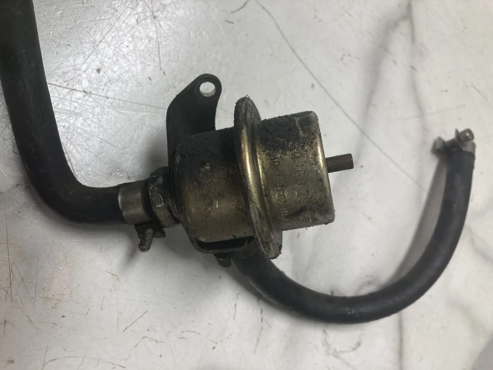 86 BMW K 75 K75 C T K75CT gas fuel pressure regulator valve - Imagem 3 de 3