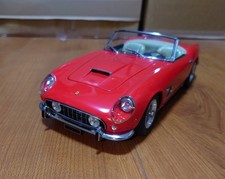 1/18 Ferrari 250 GT California Spyder SWB 1960 Rosso CMC M-091 Ferrari 250GT