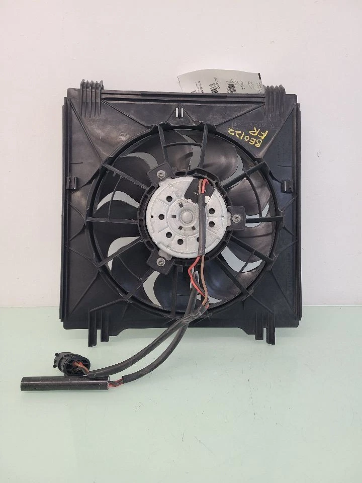 Radiator Fan Motor Fan Assembly Radiator Fits 97-04 PORSCHE BOXSTER 583303 Foto 2 de 4