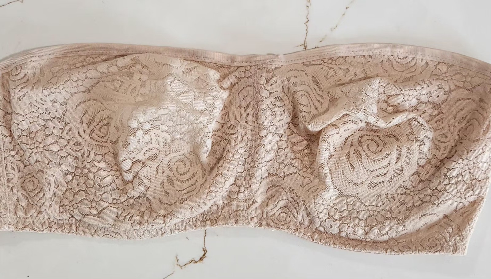 Wacoal Red Carpet Strapless Beige Floral Lace Underwire Bra 36DD 854205