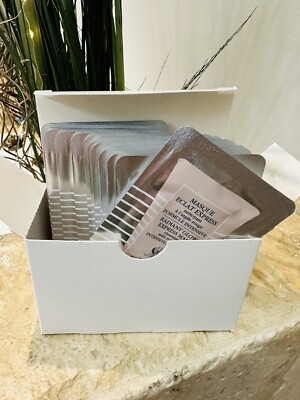 20 Sisley Radiant Glow Express Mask with Red Clay Samples 4 ml x 20 = 80 ml