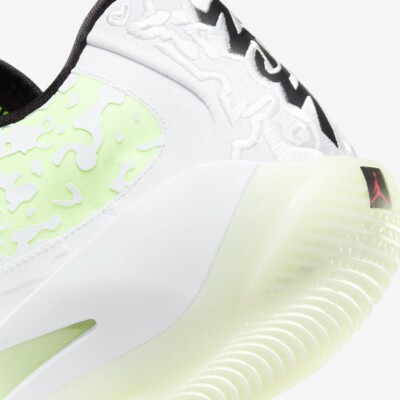 スニーカー Nike Air Jordan Zion 3 No Guts WHITE BARELY VOLT DR0675-110 Amazon.com | NIKE Jordan Zion 3 Men's Shoes (DR0675-110