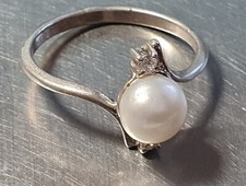 Vintage ring sterling silver 925 Size 7 Weight 2 g. Pearl.