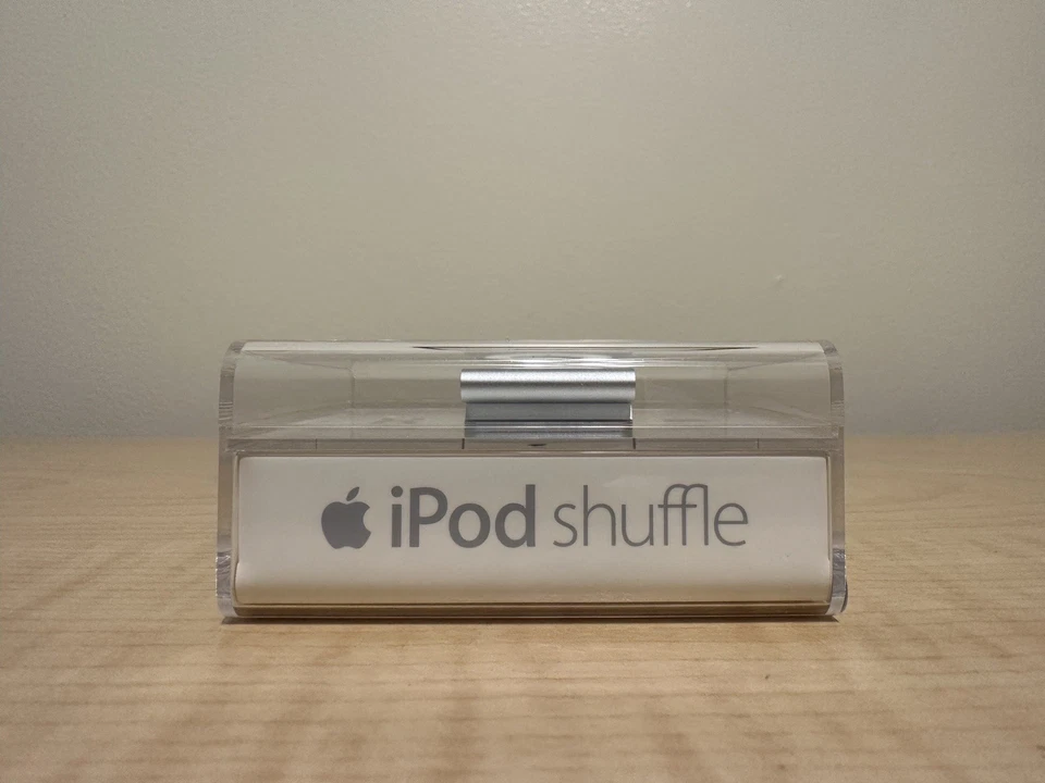 Apple iPod Shuffle 2nd Generation 1GB A1204 - Image 3 of 4