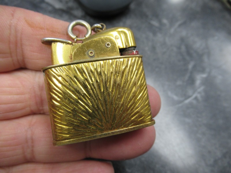 Vintage Evans Trig-A-Lite Gold Sunburst Art Deco Lighter