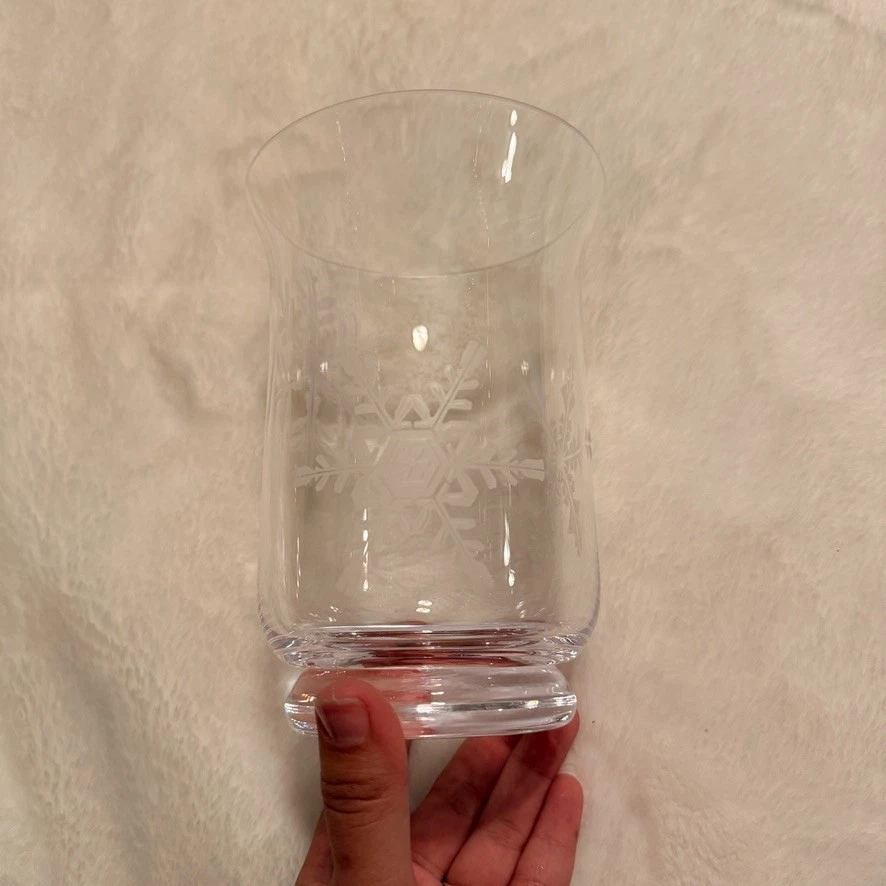 Jarrón Lauren Ralph Lauren Let It Snow Hurricane Snow Flake 6" Hecho en Polonia Usado en Excelente Condición Foto 2 de 4