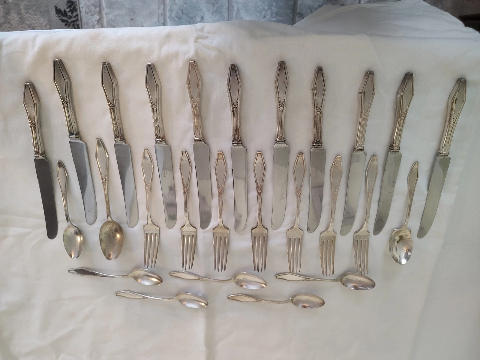 Silverplate Holmes & Edwards Jamestown 1916 Flatware 26 Pieces